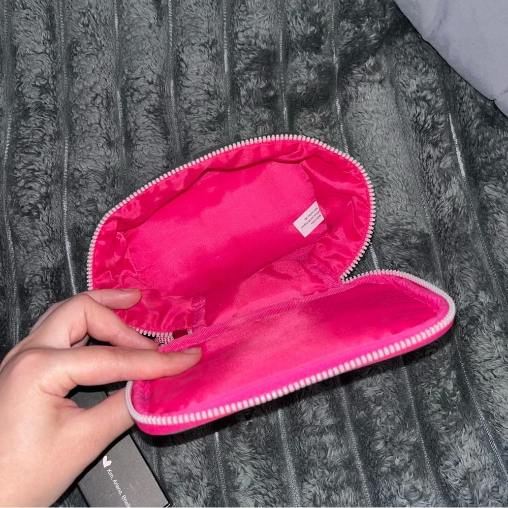 Makeup Bundle - Picture 8 of 10